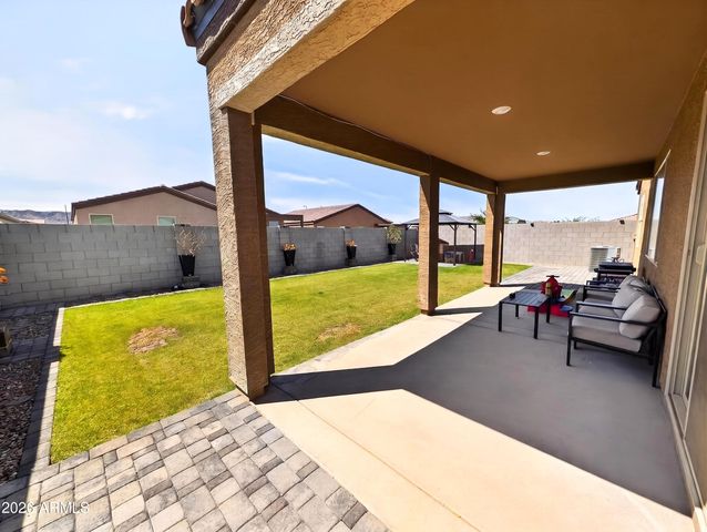 2439 W PECAN Road, Phoenix, AZ 85041