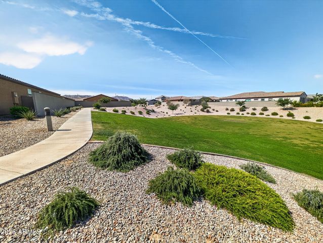 2439 W PECAN Road, Phoenix, AZ 85041