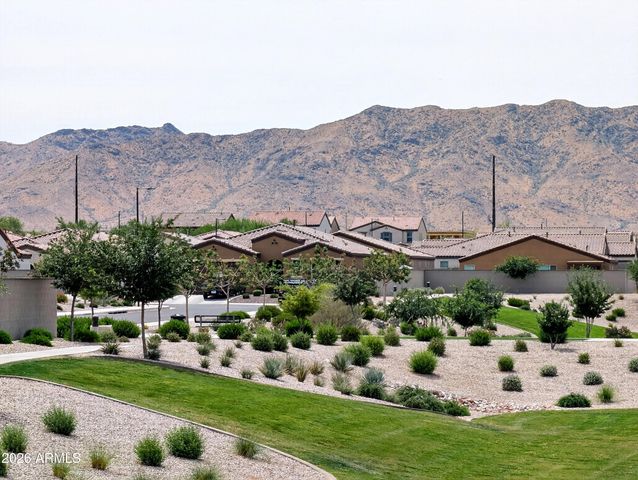 2439 W PECAN Road, Phoenix, AZ 85041