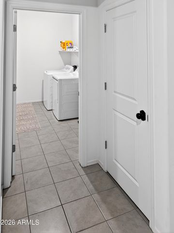 2439 W PECAN Road, Phoenix, AZ 85041