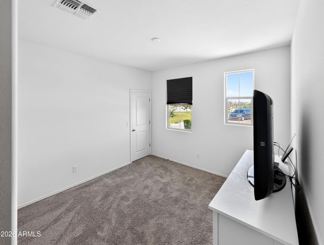 2439 W PECAN Road, Phoenix, AZ 85041