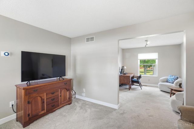 861 W Aberdeen Drive, Trenton, OH 45067