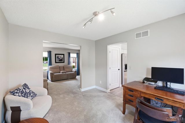 861 W Aberdeen Drive, Trenton, OH 45067