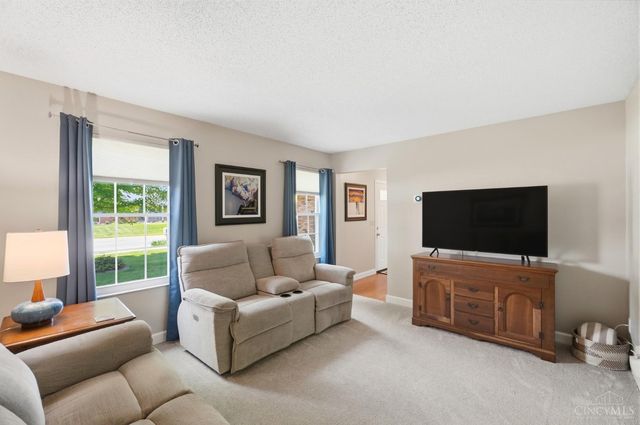 861 W Aberdeen Drive, Trenton, OH 45067