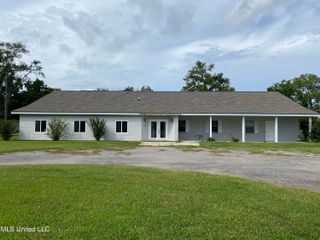 2821 Ingalls Avenue, Pascagoula, MS 39567