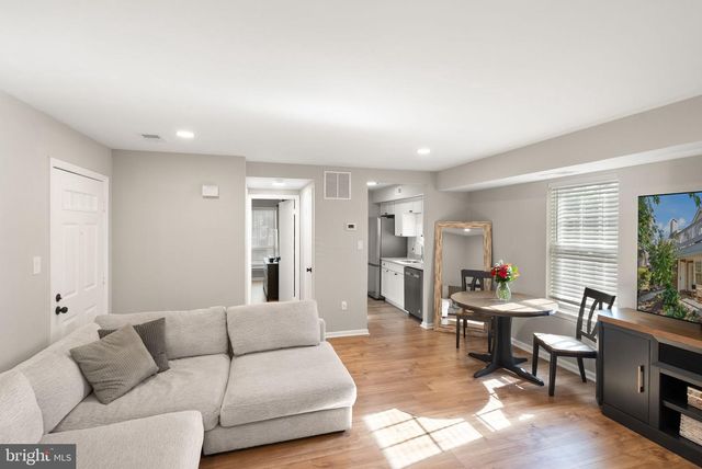 2592-G S ARLINGTON MILL DR #7, Arlington, VA 22206