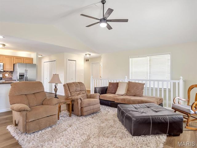 216 WOODLAND Drive, Edwardsville, IL 62025