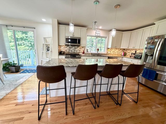 19 Littleton Rd 309, Westford, MA 01886