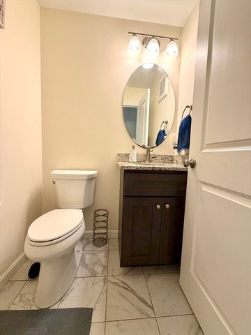 19 Littleton Rd 309, Westford, MA 01886