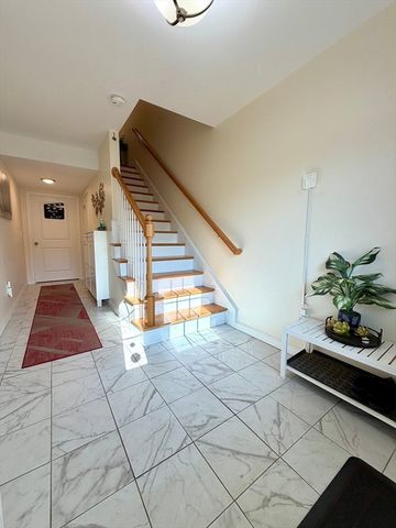 19 Littleton Rd 309, Westford, MA 01886