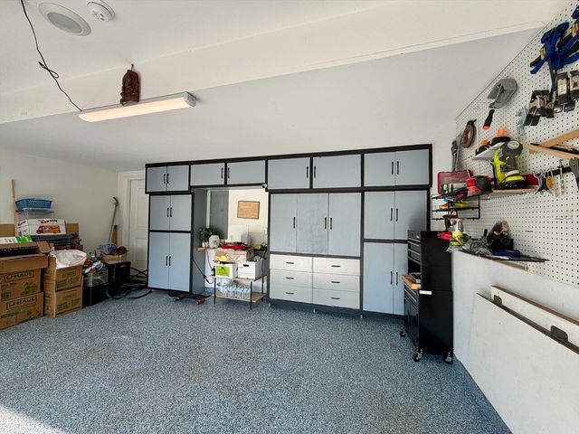 19 Littleton Rd 309, Westford, MA 01886