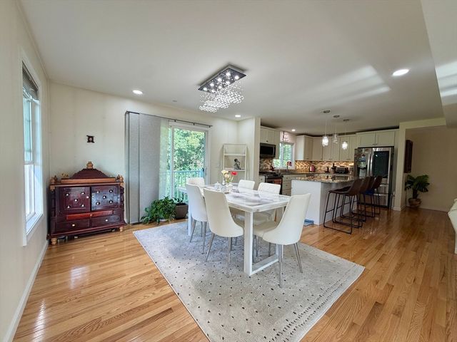 19 Littleton Rd 309, Westford, MA 01886