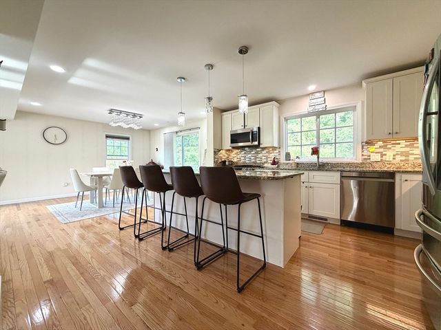 19 Littleton Rd 309, Westford, MA 01886