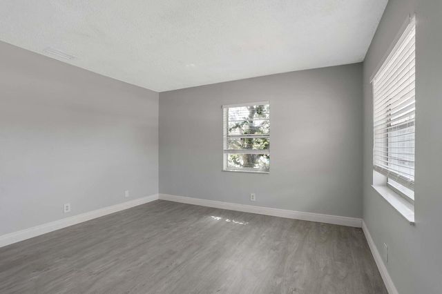 105 SW 5th Avenue C, Boynton Beach, FL 33435