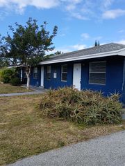 105 SW 5th Avenue C, Boynton Beach, FL 33435