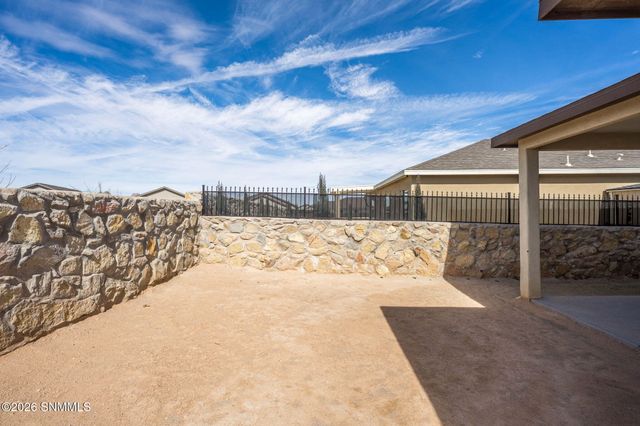 6941 Vega Street, Las Cruces, NM 88012