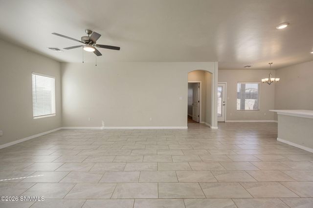 6941 Vega Street, Las Cruces, NM 88012