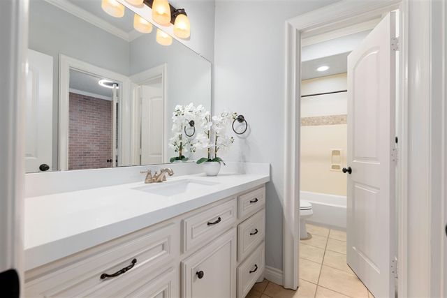 6006 Valhalla Drive, Spring, TX 77379