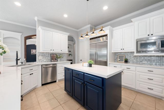 6006 Valhalla Drive, Spring, TX 77379