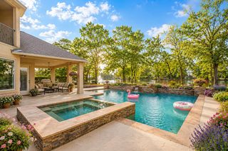 6006 Valhalla Drive, Spring, TX 77379