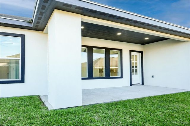 303 N 30th Street, Hidalgo, TX 78557