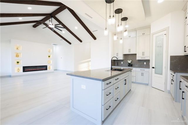 303 N 30th Street, Hidalgo, TX 78557