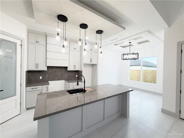 303 N 30th Street, Hidalgo, TX 78557