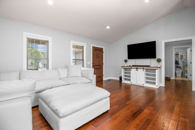 3522 Barbourville Road, London, KY 40744