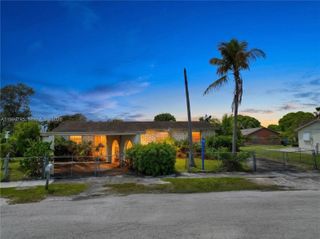 22732 SW 113th Pl, Miami, FL 33170