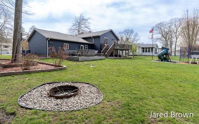 19159 Pine Grove Court, Spring Lake Twp, MI 49456