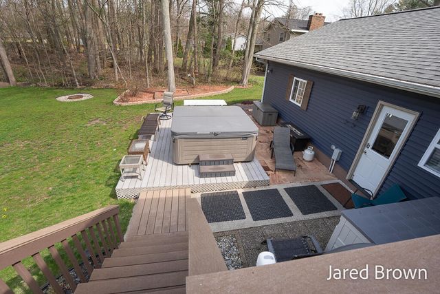 19159 Pine Grove Court, Spring Lake Twp, MI 49456