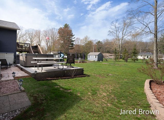 19159 Pine Grove Court, Spring Lake Twp, MI 49456