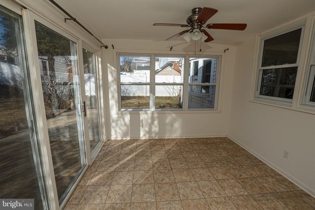 19 WHITEKIRK DR, Wilmington, DE 19808