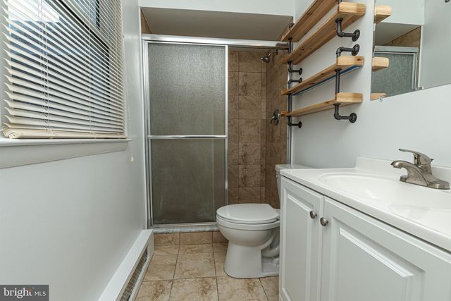 19 WHITEKIRK DR, Wilmington, DE 19808