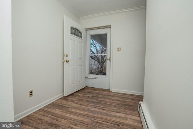 19 WHITEKIRK DR, Wilmington, DE 19808