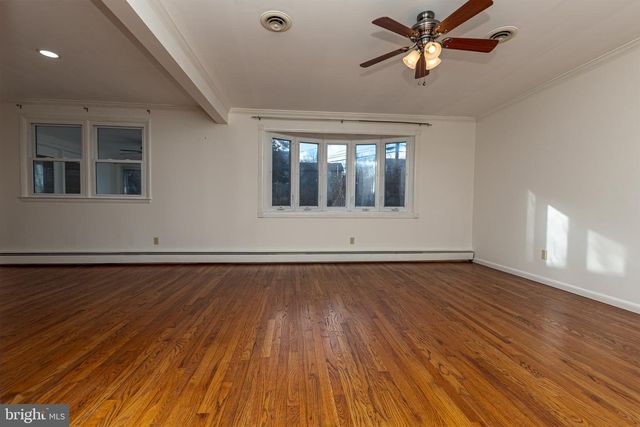 19 WHITEKIRK DR, Wilmington, DE 19808