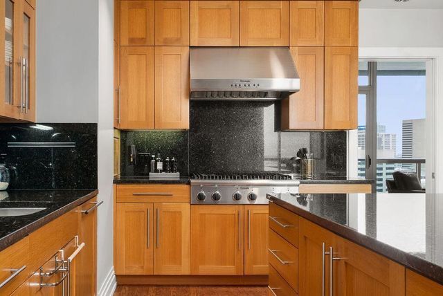 1 Miranova Place, 2200, Columbus, OH 43215