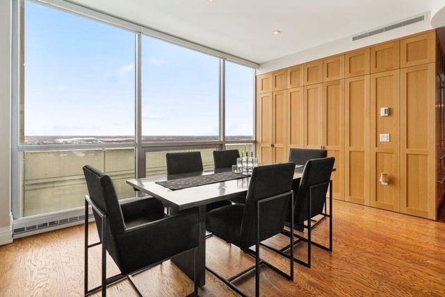 1 Miranova Place, 2200, Columbus, OH 43215