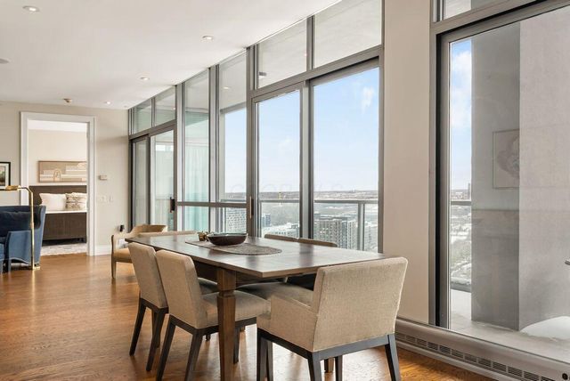 1 Miranova Place, 2200, Columbus, OH 43215