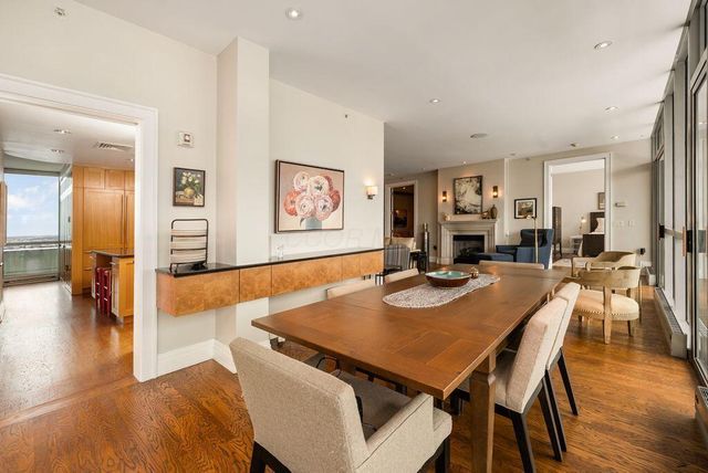 1 Miranova Place, 2200, Columbus, OH 43215