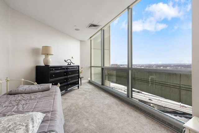 1 Miranova Place, 2200, Columbus, OH 43215