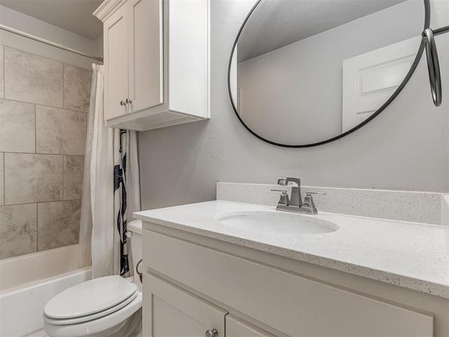 3400 Shutter Ridge Drive, Yukon, OK 73099