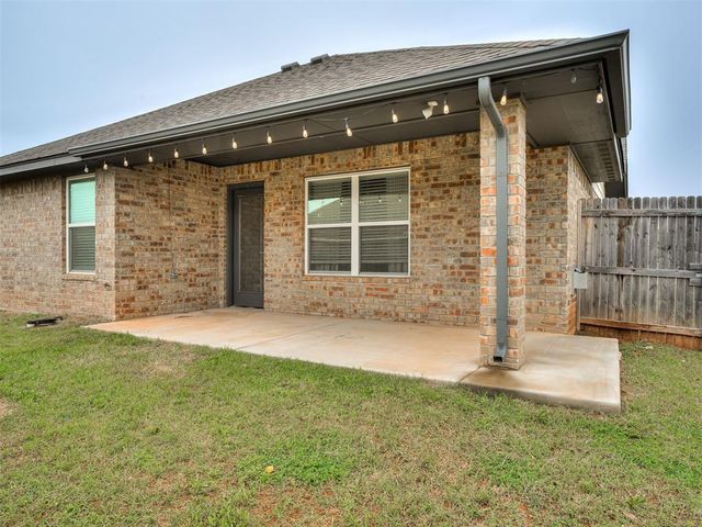 3400 Shutter Ridge Drive, Yukon, OK 73099