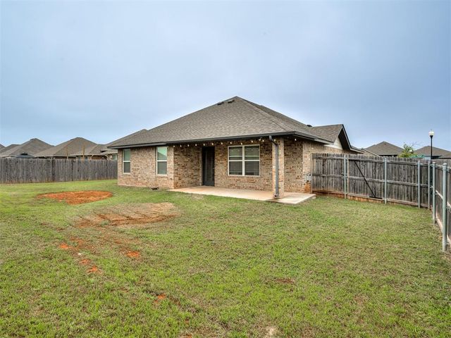 3400 Shutter Ridge Drive, Yukon, OK 73099
