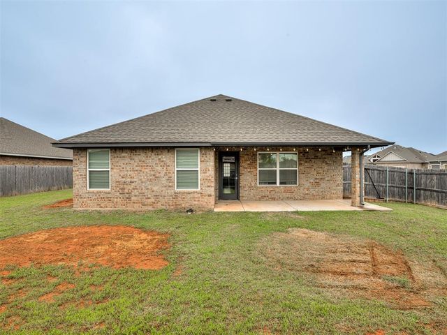 3400 Shutter Ridge Drive, Yukon, OK 73099