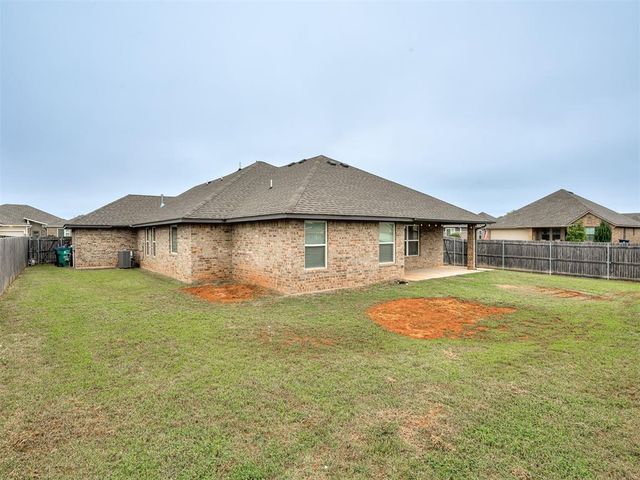 3400 Shutter Ridge Drive, Yukon, OK 73099