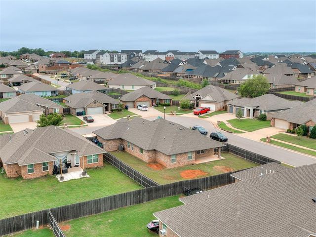 3400 Shutter Ridge Drive, Yukon, OK 73099