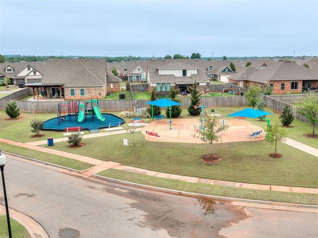 3400 Shutter Ridge Drive, Yukon, OK 73099