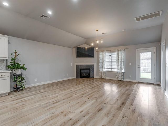 3400 Shutter Ridge Drive, Yukon, OK 73099