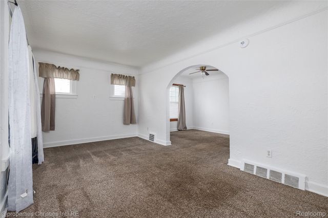 900 Stanley Avenue, Pontiac, MI 48340